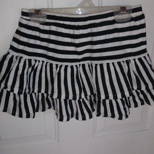 Circo Skirt With Attached Shorts Size L 10/12
